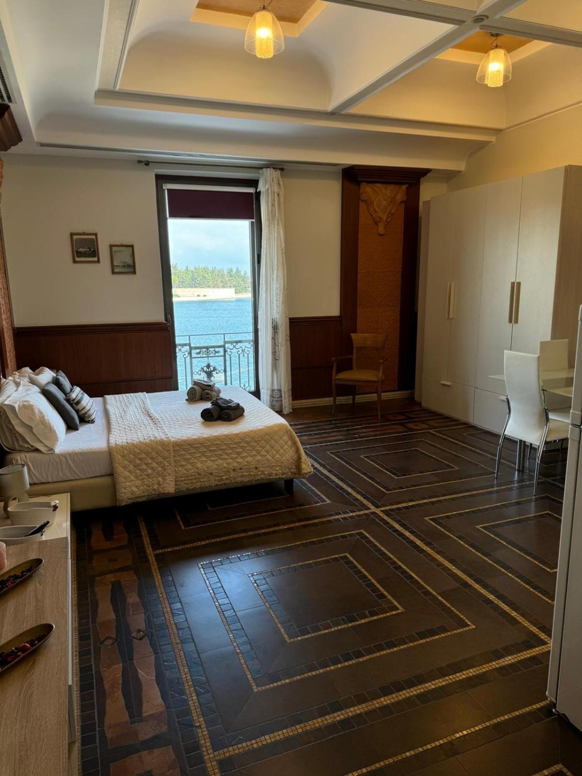 Regina Del Porto Apartamento Brindisi Exterior foto